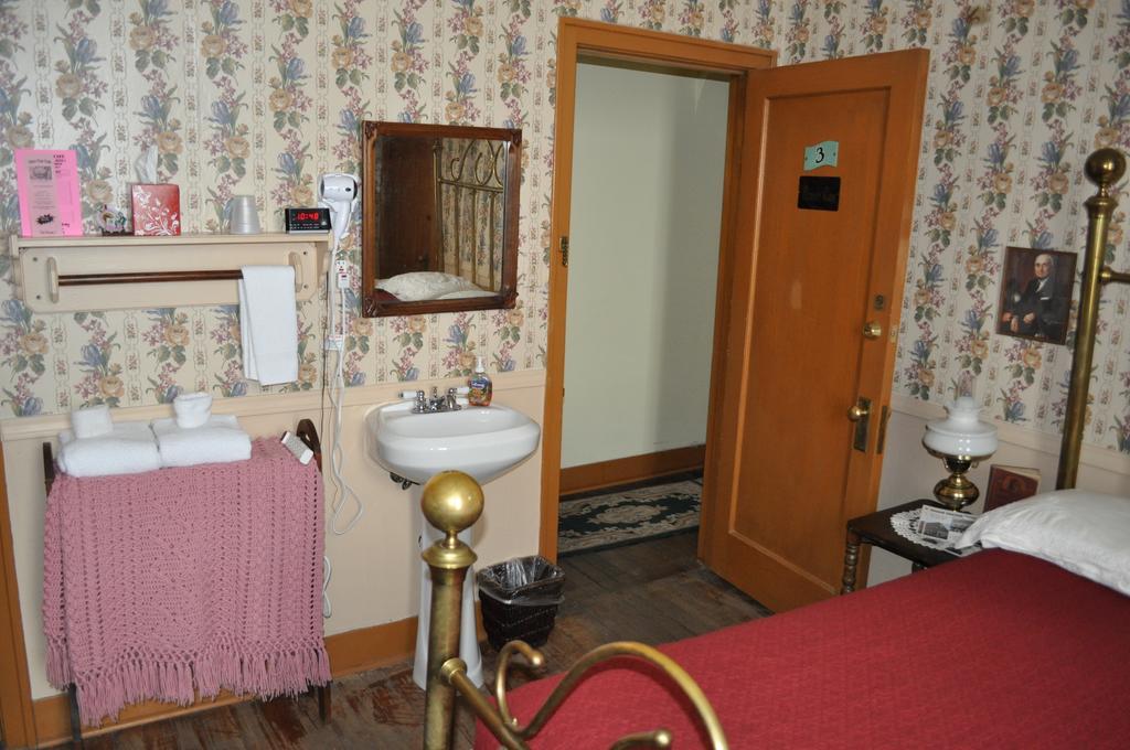 Standard Room with Full Bed - Shared Bathroom