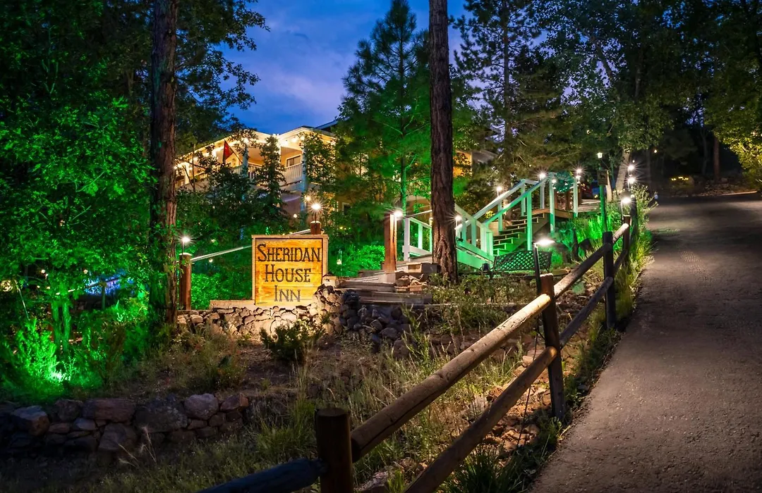 Sheridan House Inn- Adult Only Accommodation-1